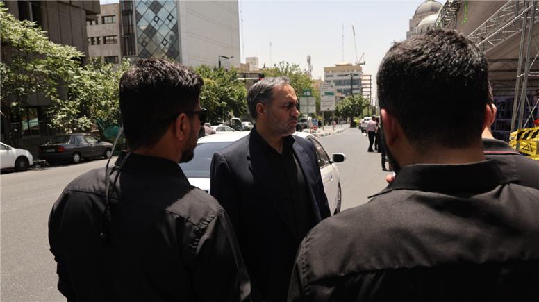 بازدید سرپرست بانک توسعه صادرات ایران از روند آماده سازی موکب خدمت رسانی به زائران مراسم وداع با رهبر شهید