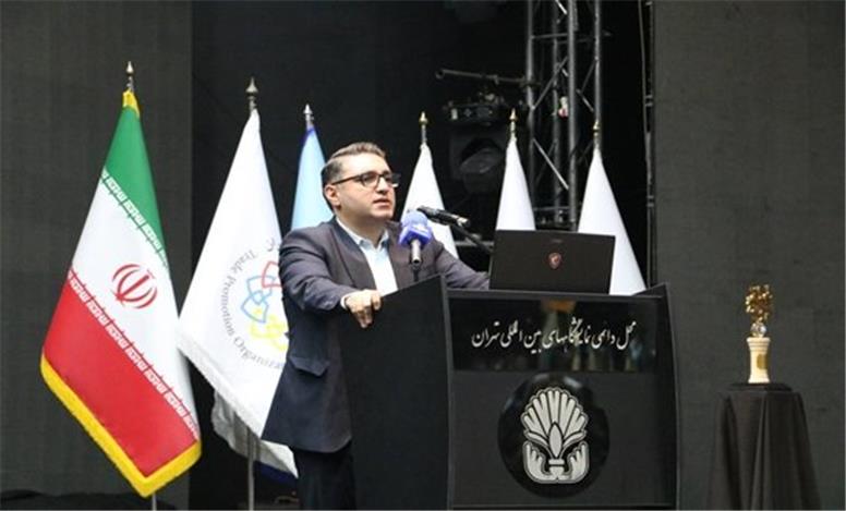 توسعه صادرات راهکار پایدار تقویت اقتصاد / تاکید بر هم‌راستایی سیاست‌های ارزی و تجاری