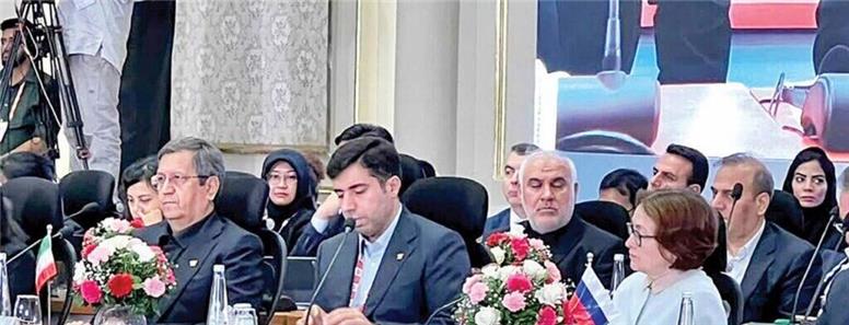 بانک دی همسو با تأکیدات همتی و توسعه همکاری‌های مالی و زیرساخت‌های نوین بانکی