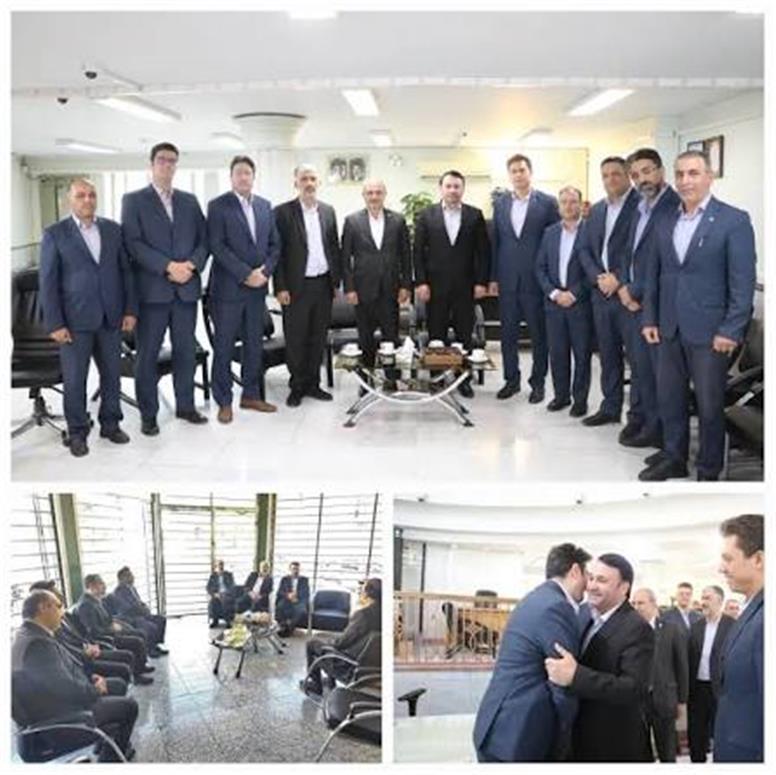 بازدید میدانی مدیرعامل بانک سپه از شعب مشهد مقدس/ تأکید دکتر ابراهیمی بر مشتری‌مداری، انضباط مالی و تحقق رشد پایدار