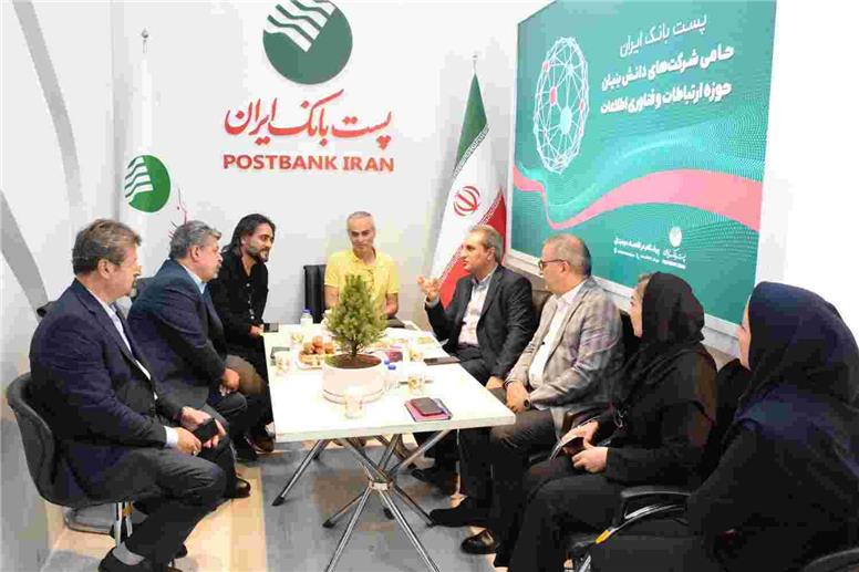 حضور مدیرکل ارتباطات و فناوری اطلاعات استان‌ تهران در غرفه پست بانک ایران در نمایشگاه الکامپ