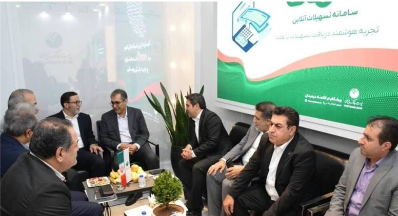 حضور نماینده مجلس در غرفه پست بانک ایران در الکامپ ۲۹