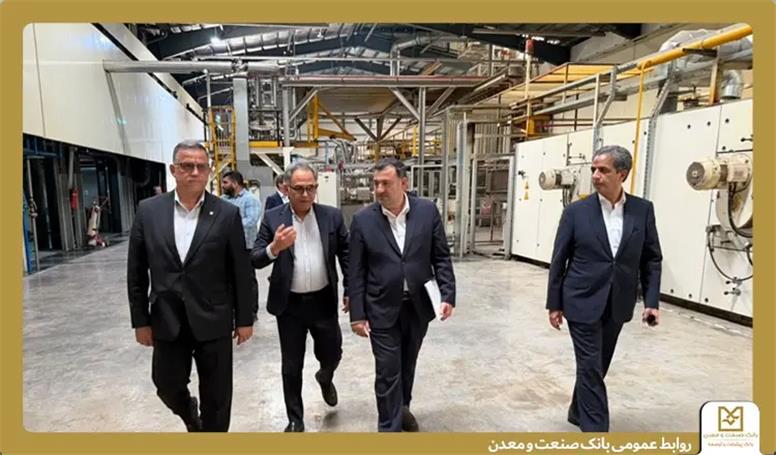 حمایت از توسعه واحدهای تولیدی استان قزوین، اولویت اصلی بانک صنعت و معدن است