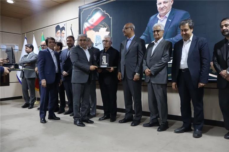 تجلیل از شرکت گسترش سوخت سبز زاگرس به‌عنوان واحد نمونه صنعتی کرمانشاه