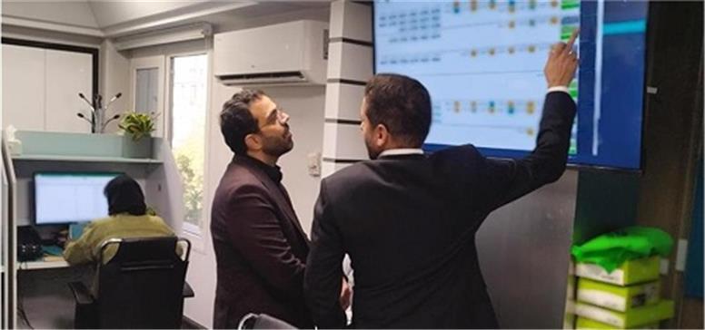 بازدید سرزده مدیرکل بازنشستگی استان تهران از مرکز پاسخگویی بیمه دی
