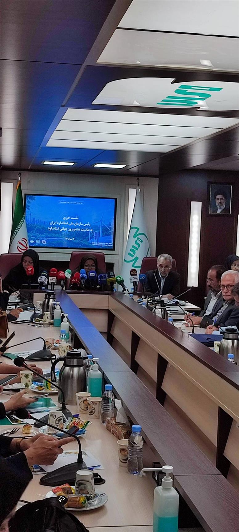 تأکید رئیس پژوهشکده بیمه بر تقویت ارتباط با شرکت‌های بیمه برای حل مسائل صنعت