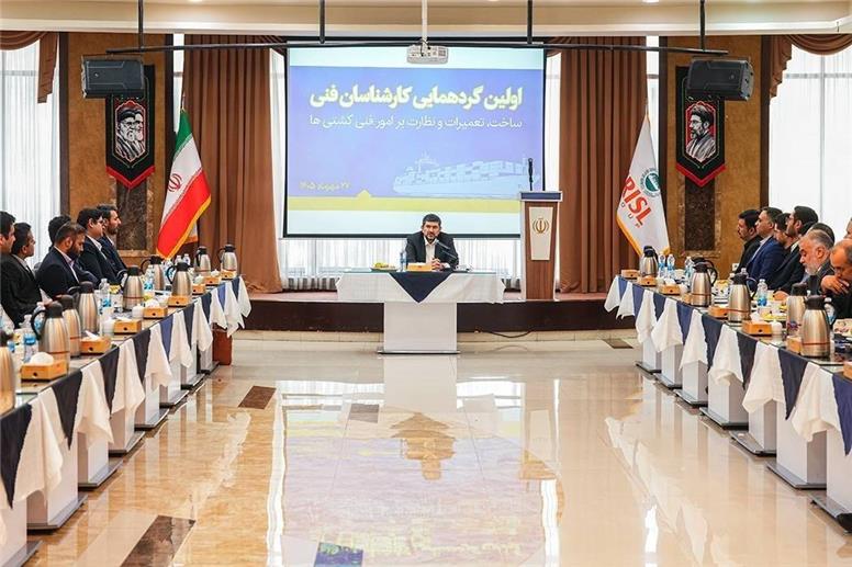 گروه کشتیرانی بدنبال آب‌اندازی دو شناور در دهه فجر