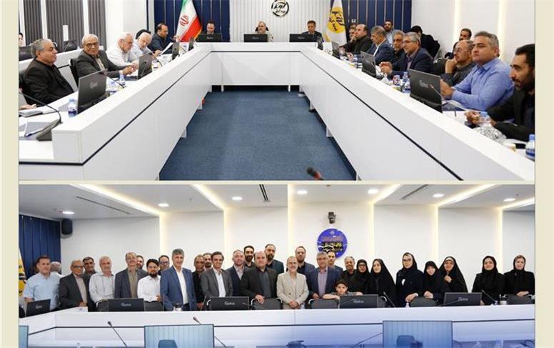 برگزاری جلسه فصلی مدیرعامل بیمه کوثر با نمایندگان برتر