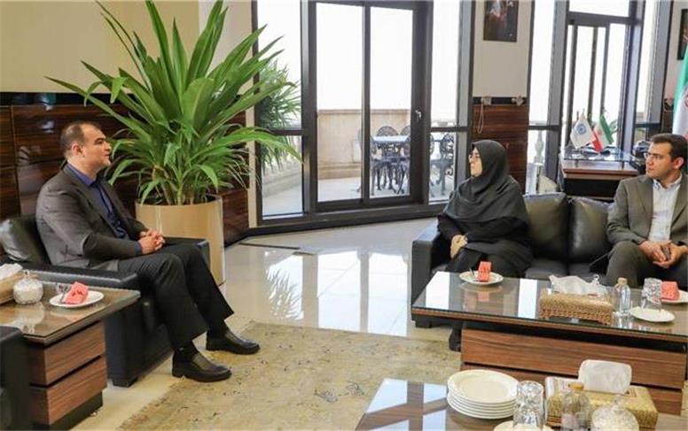 خدمات صنعت بیمه در طول جنگ بی‌نظیر بوده است