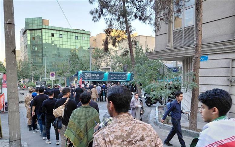 از حضور رییس کل بیمه مرکزی در موکب بیمه دی تا خدمت بی تکلف مدیرعامل به زائران