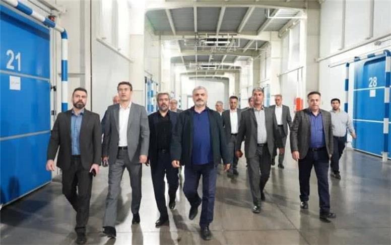 بانک سینا با بهره‌گیری از تمامی ظرفیت‌های مالی و اعتباری خود، حمایت از بخش صنعت را در اولویت قرار داده است