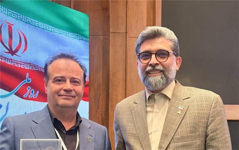 تجلیل از لوله گستر اسفراین به عنوان صنعت برتر کشور