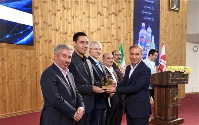 تندیس زرین اجلاس سراسری رضایتمندی مشتری به فولاد هرمزگان رسید