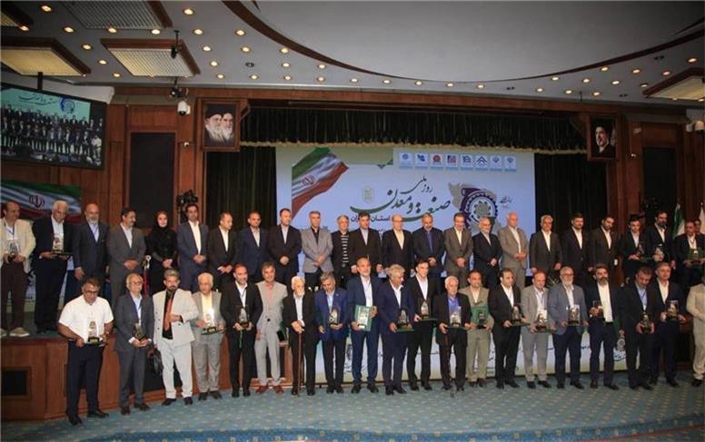 گروه پژوهش صنعت مدرن به عنوان واحد نمونه صنعتی استان تهران برگزیده شد