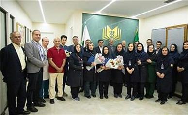 حضور مدیرعامل بیمه معلم در بیمارستان شهید باهنر و تجلیل از کادر درمان